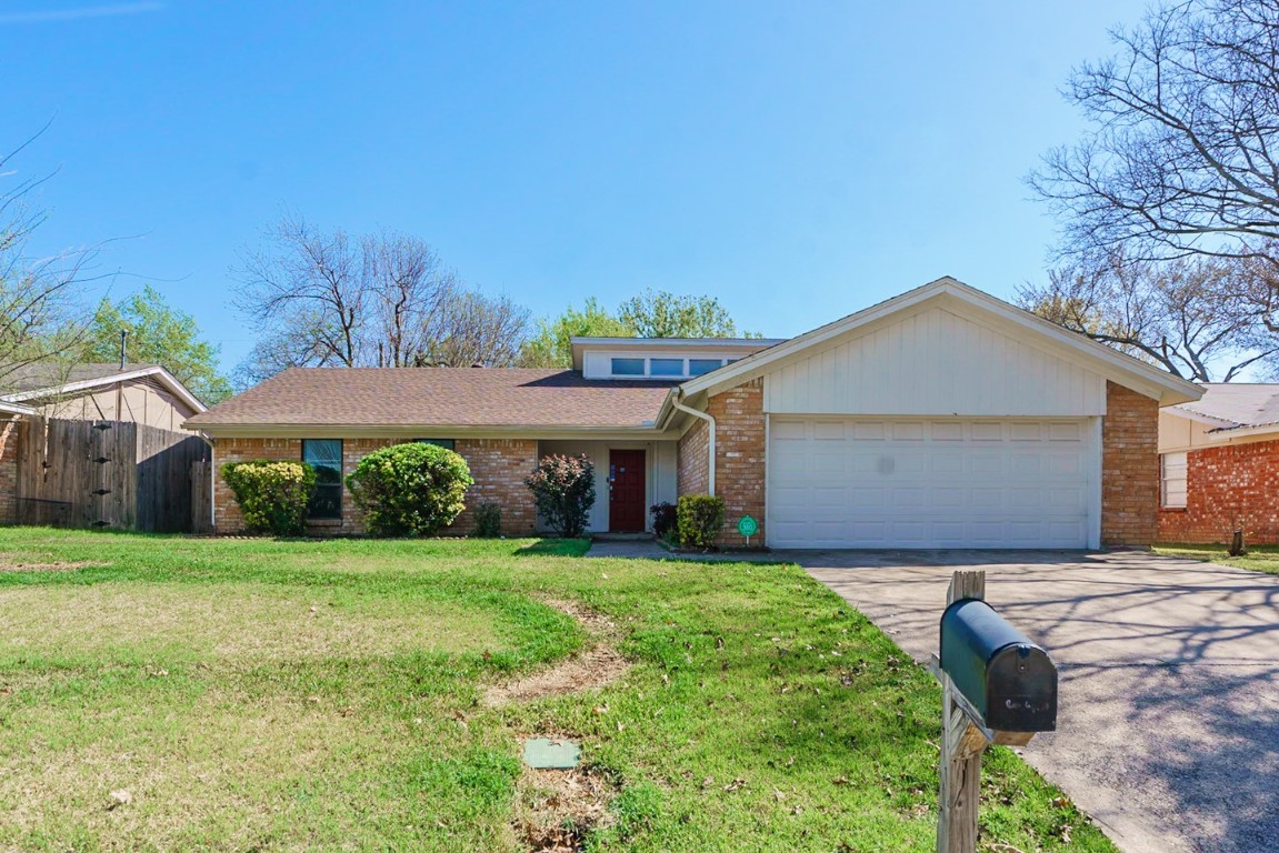 2000 Sexton Drive Arlington TX 76015