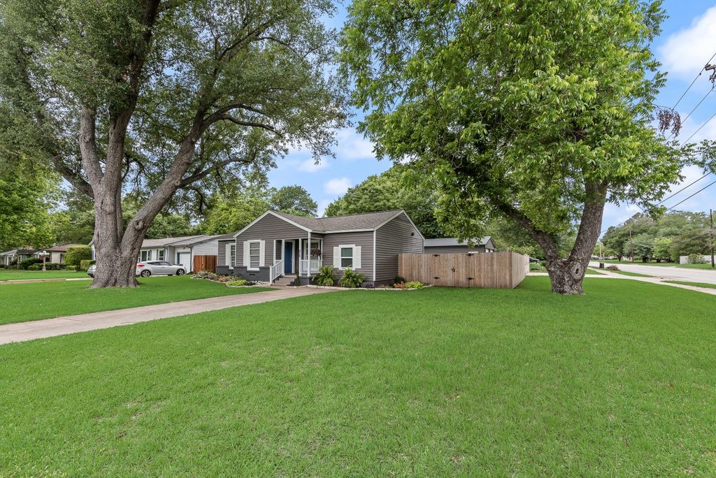 313 Grace Lane Terrell TX 75160