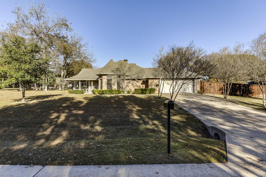 857 Clearwater Drive Midlothian TX 76065
