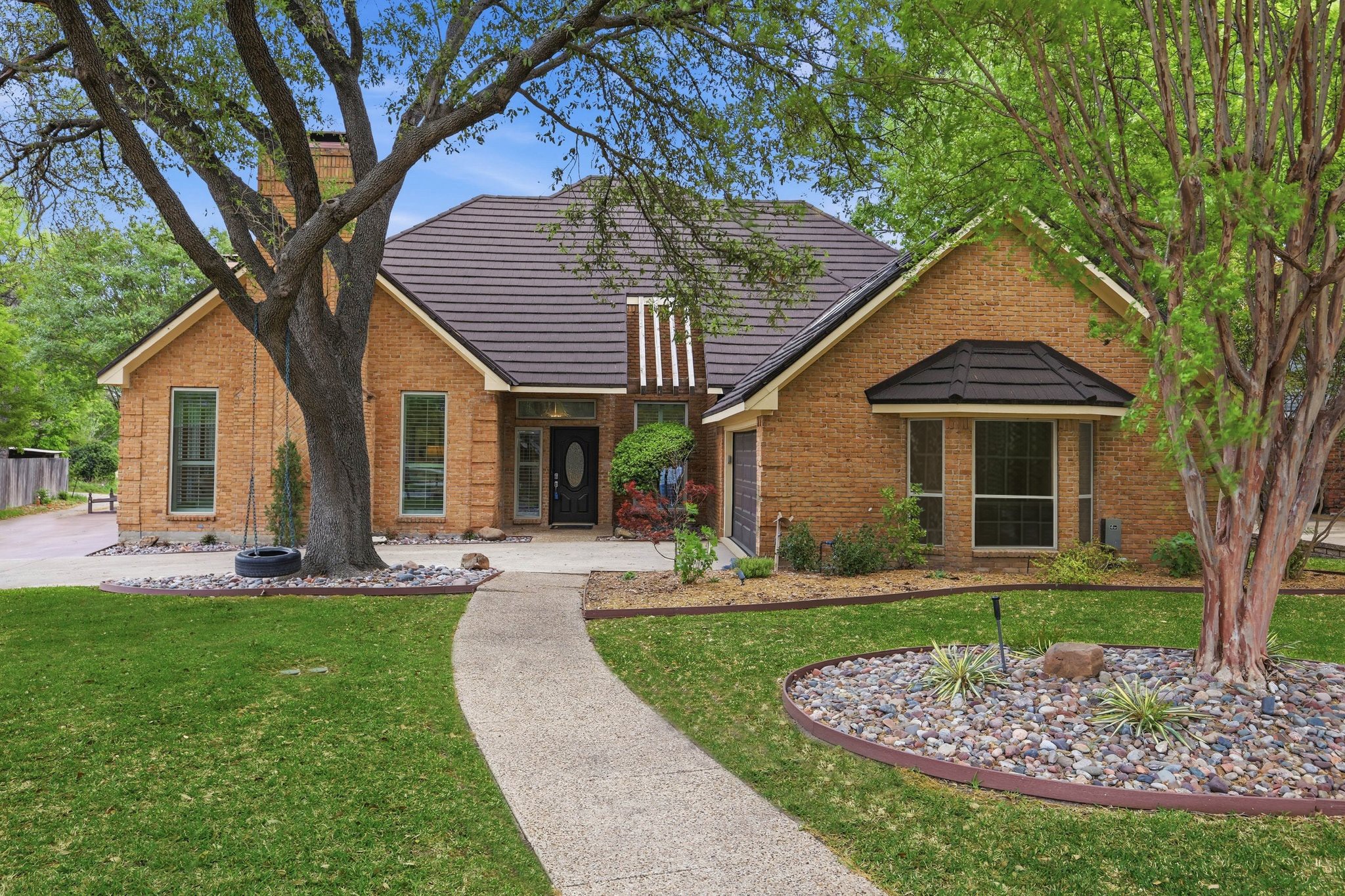 2410 Lone Oak Trail Garland TX 75044