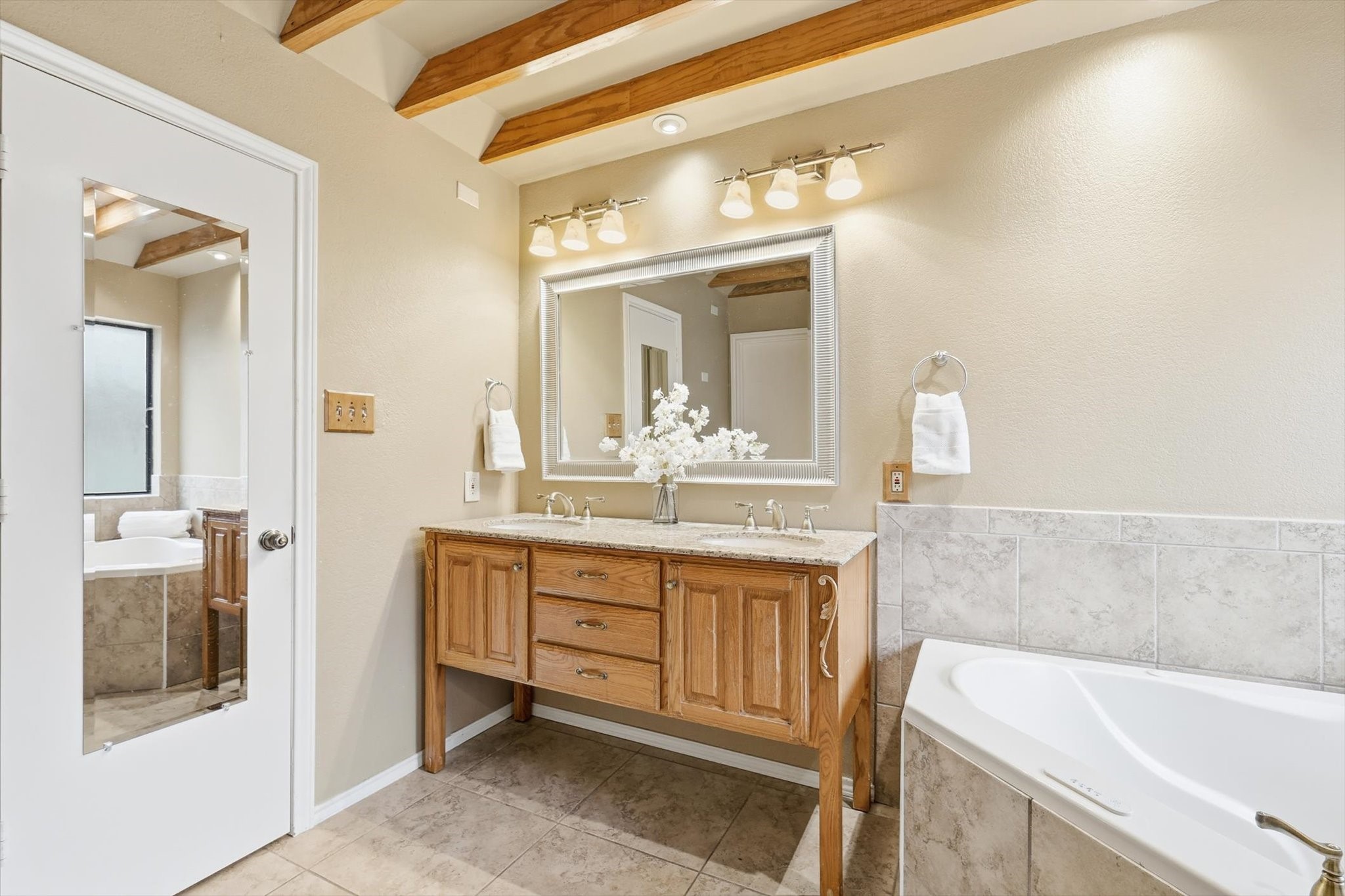 2410 Lone Oak Trail Garland TX 75044