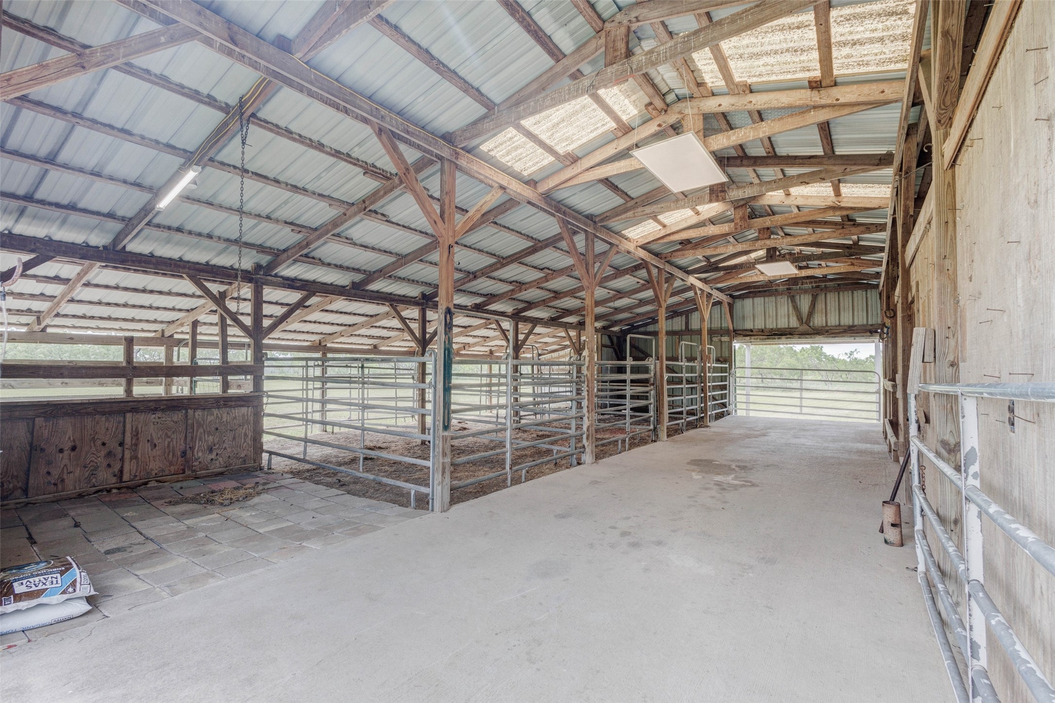 11054 County Road 2464 Poetry TX 75160