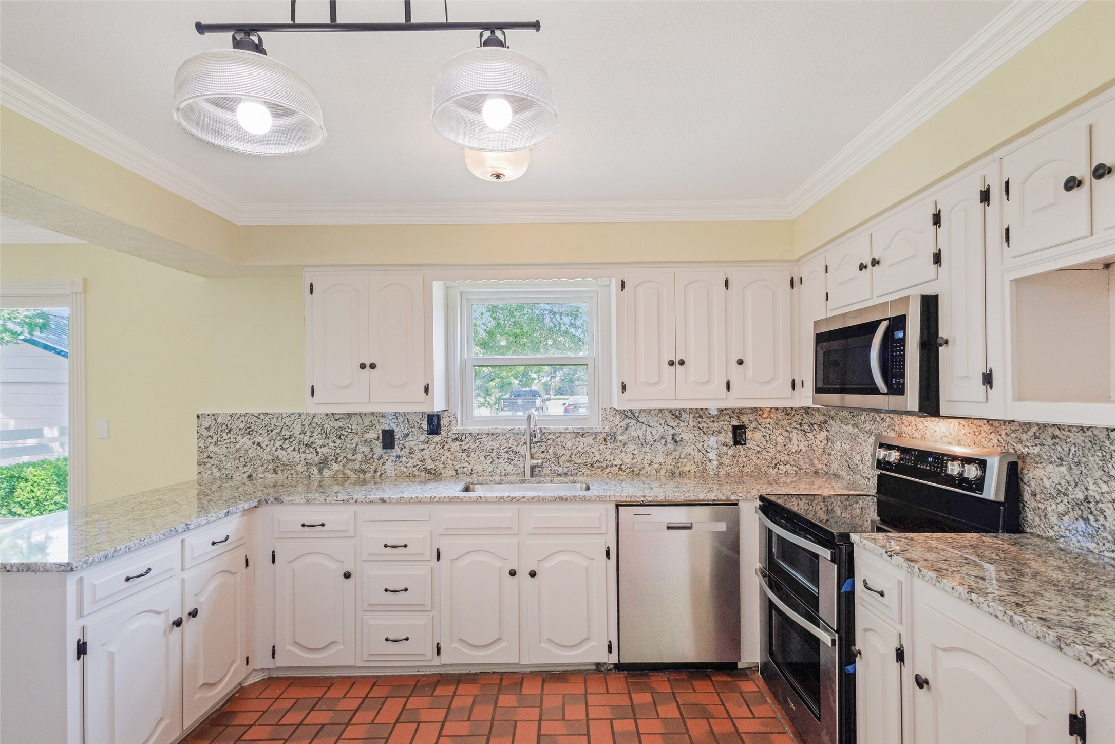 11054 County Road 2464 Poetry TX 75160