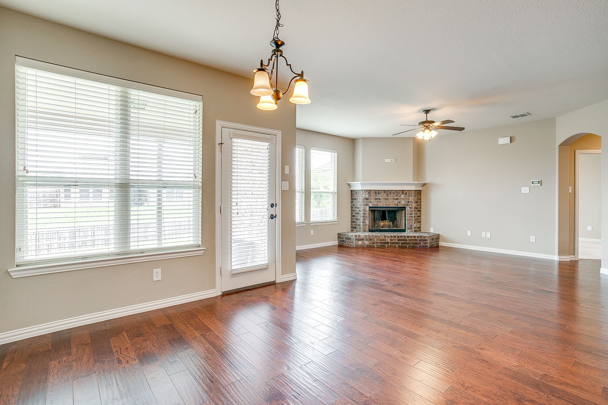 1537 Silverstone Drive Weatherford TX 76087