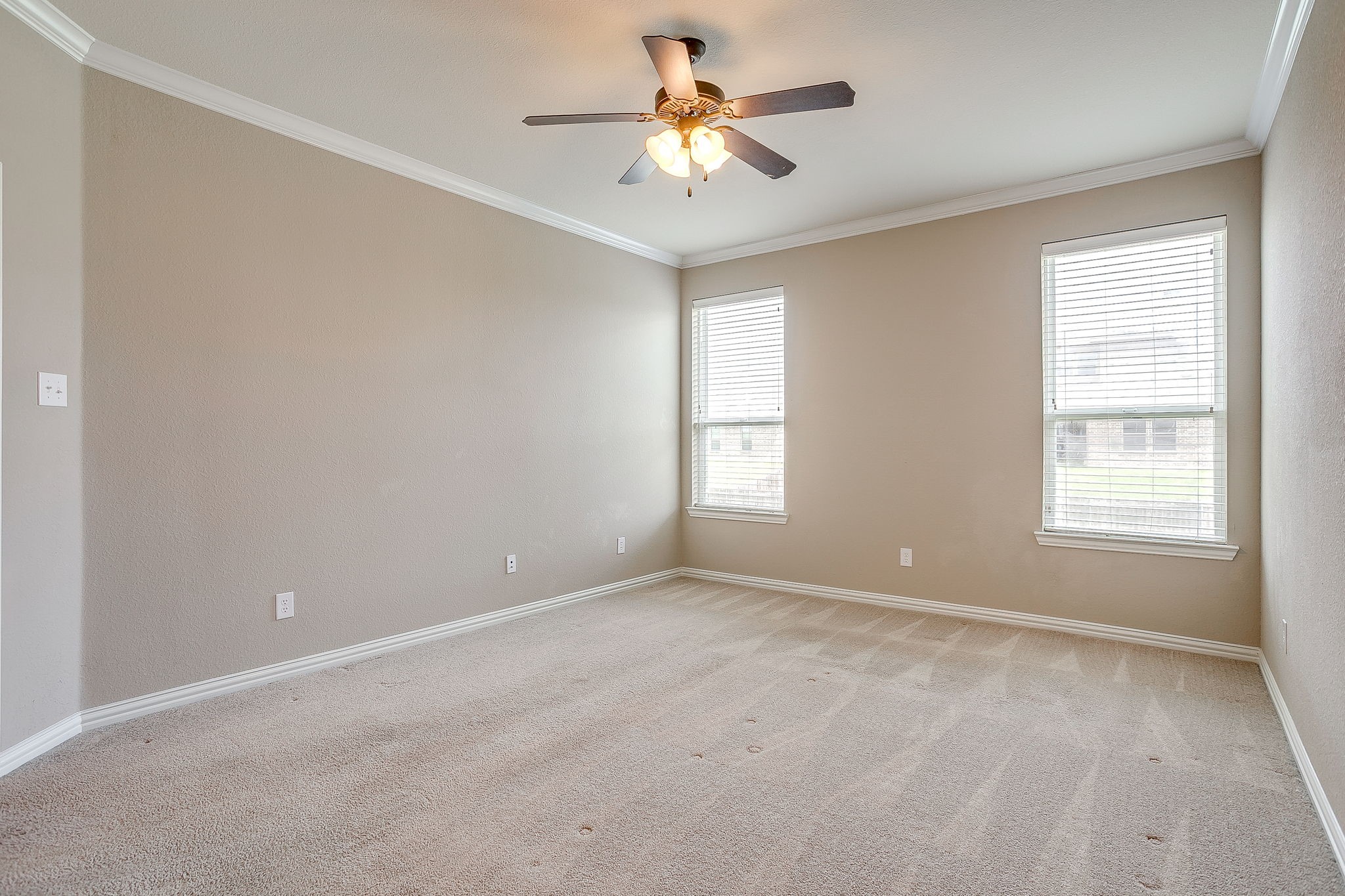 1537 Silverstone Drive Weatherford TX 76087