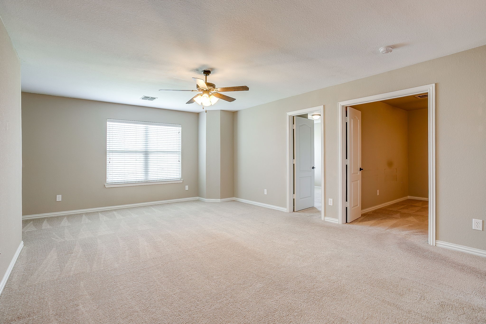 1537 Silverstone Drive Weatherford TX 76087