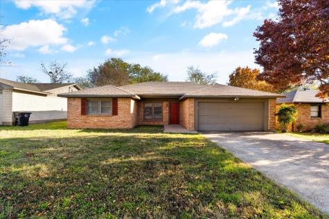 1109 Center Street Cleburne TX 76033