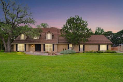 324 Driftwood Court Azle TX 76020