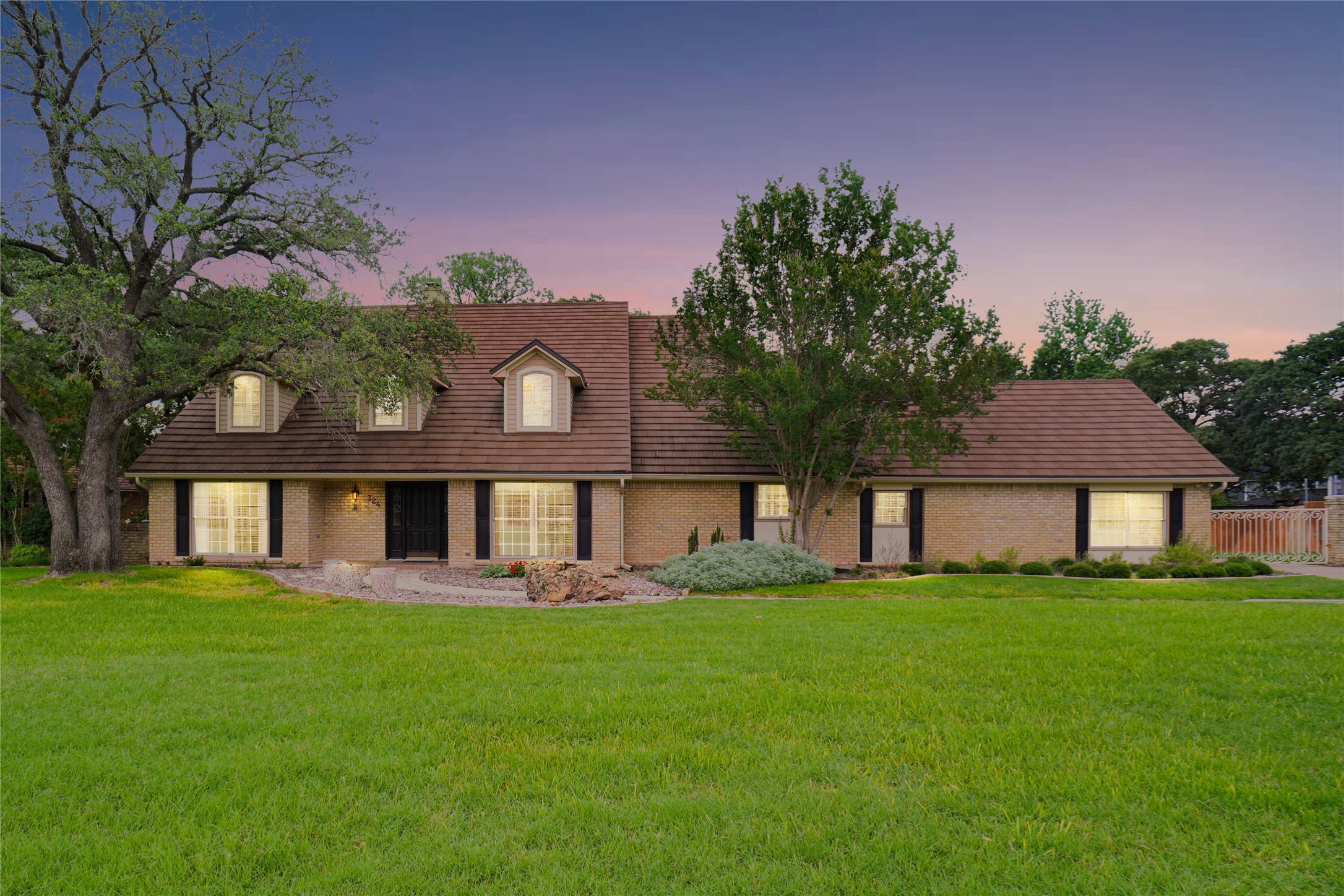 324 Driftwood Court Azle TX 76020