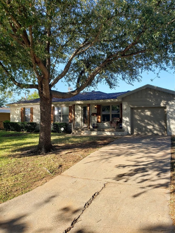 817 Glenda Drive Bedford TX 76022
