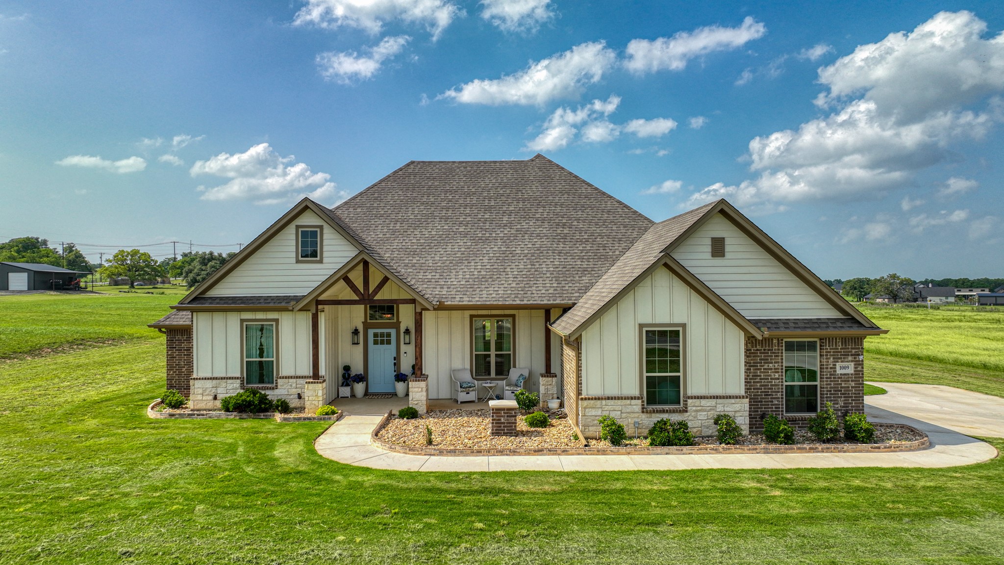 1009 Paradise Parkway Poolville TX 76487