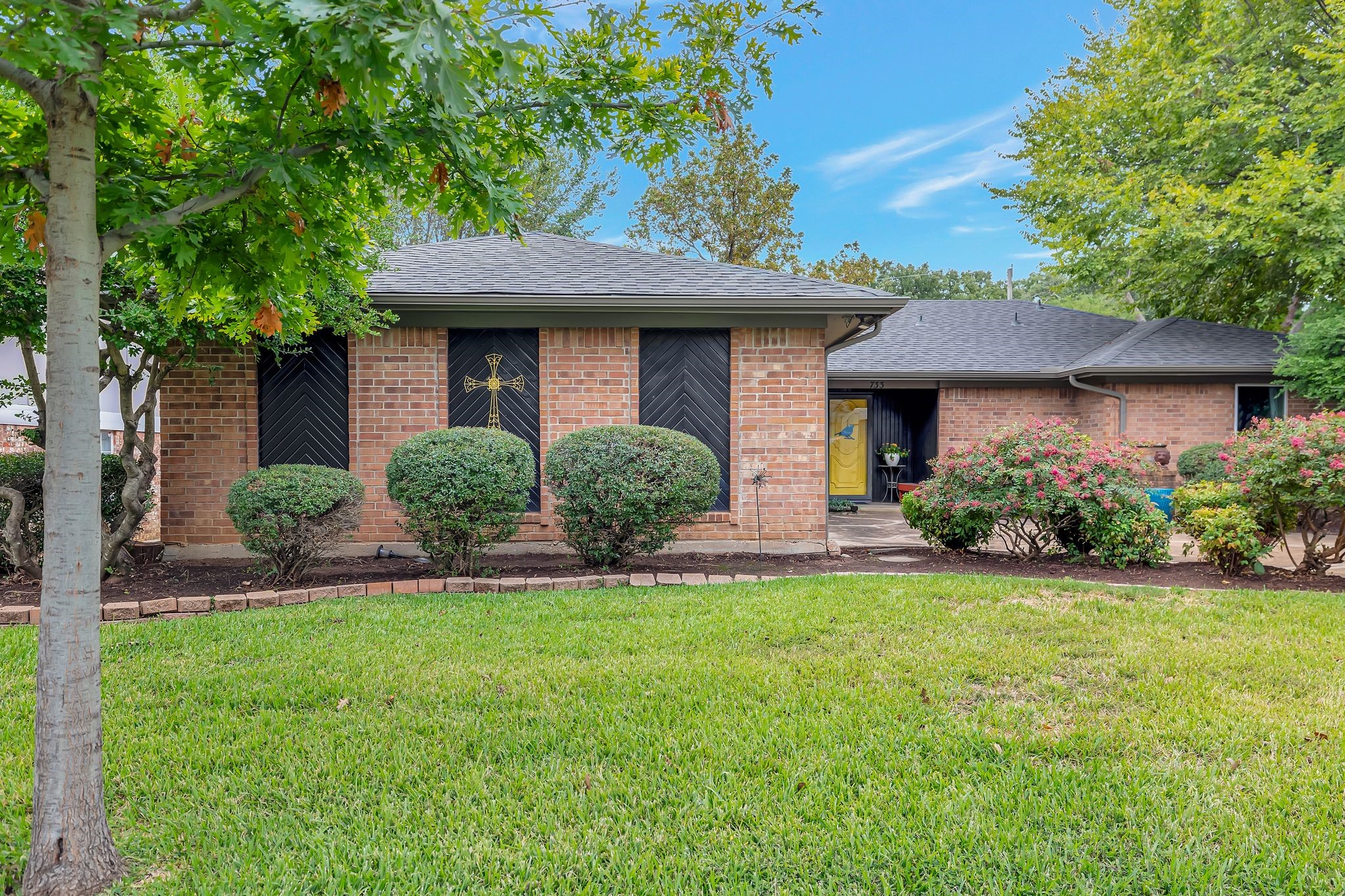 733 Highland Park Drive Hurst TX 76054