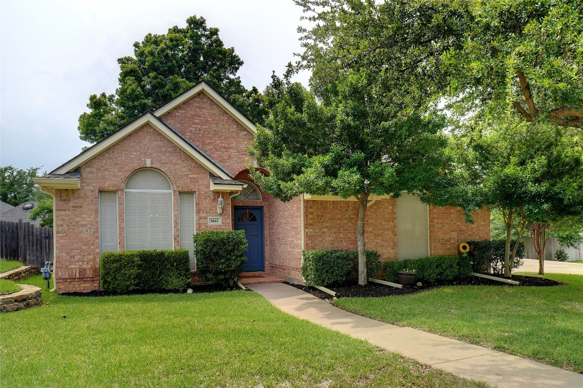 8613 Twisted Oaks Way North Richland Hills TX 76182