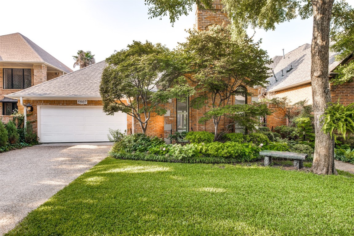 5807 Preston Fairways Drive Dallas TX 75252