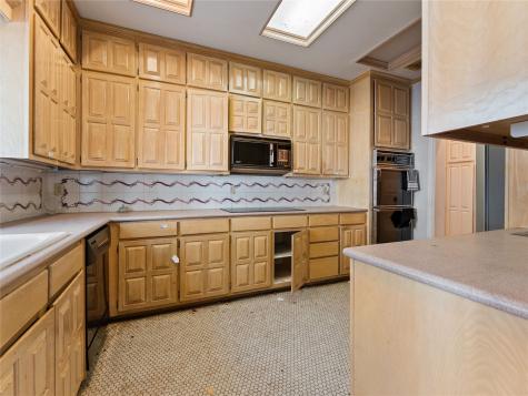 1809 Burton Hill Road Fort Worth TX 76107
