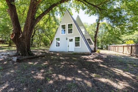 2927 Post Oak Street Granbury TX 76048