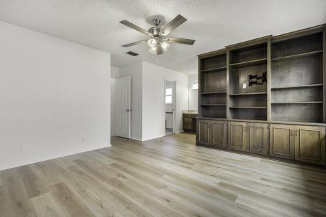 304 Tahiti Drive Granbury TX 76048