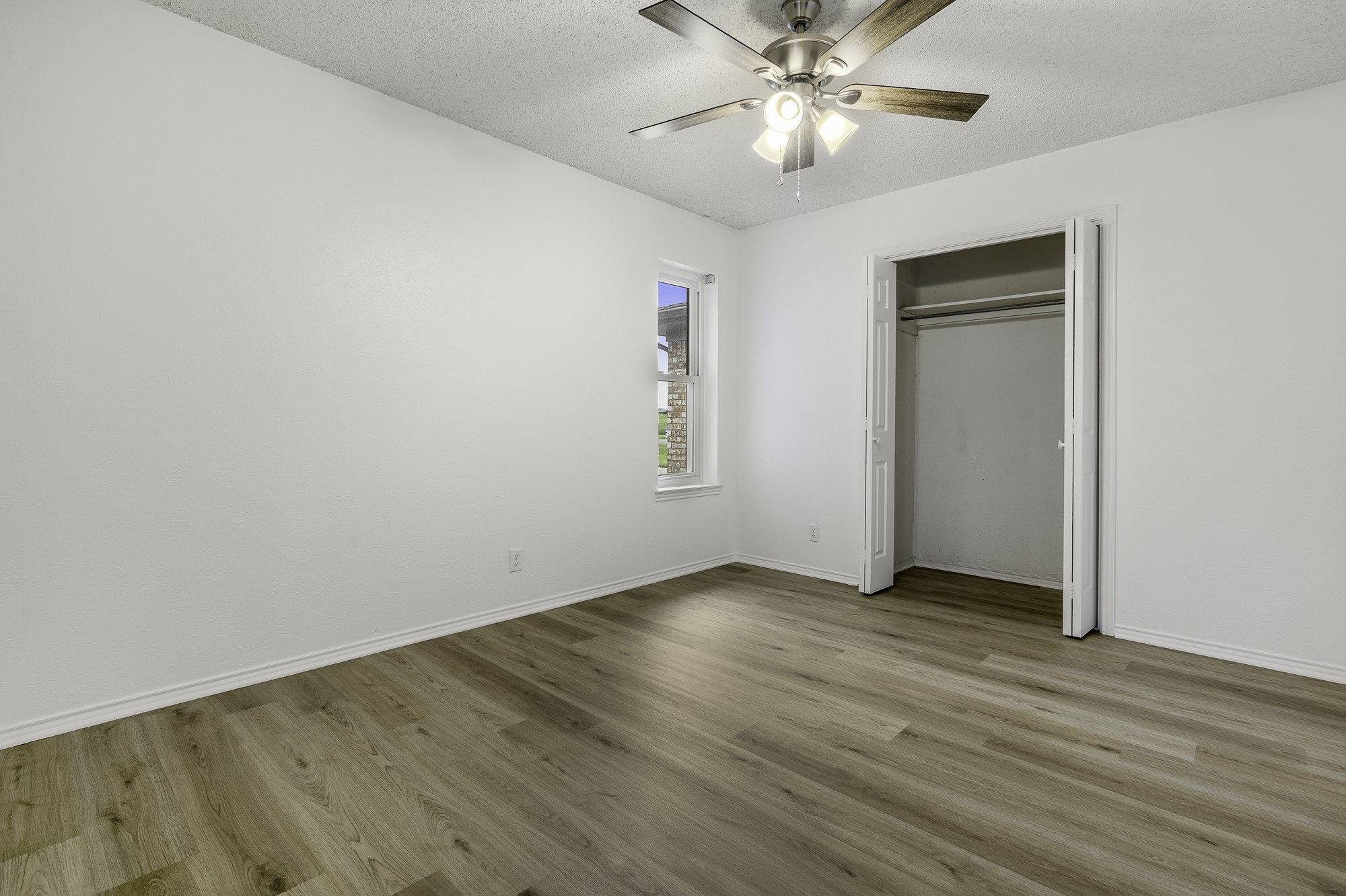 304 Tahiti Drive Granbury TX 76048