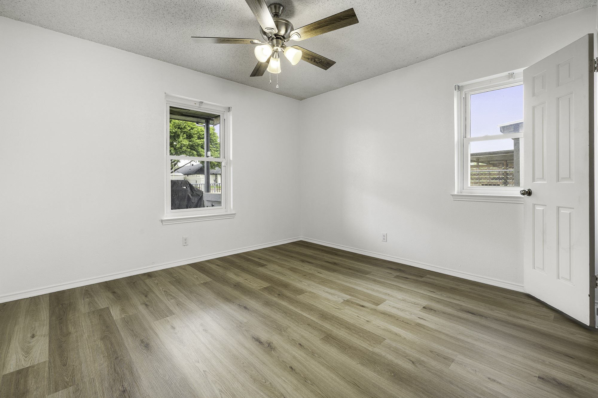 304 Tahiti Drive Granbury TX 76048