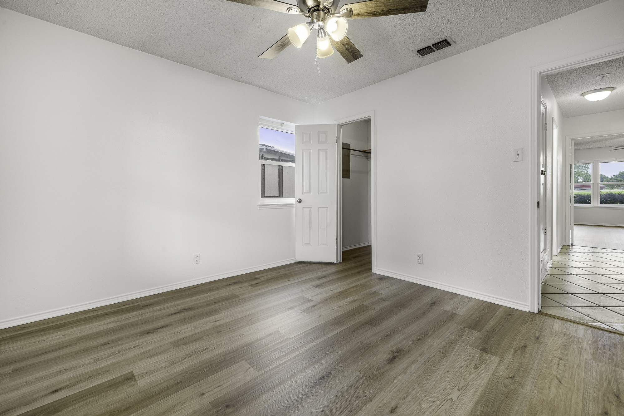 304 Tahiti Drive Granbury TX 76048