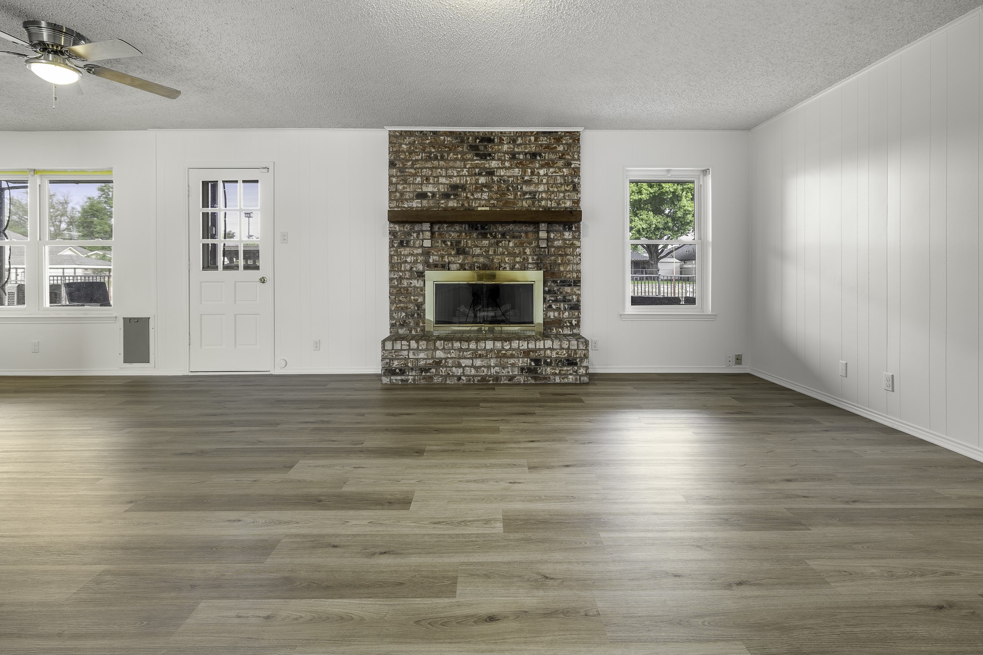304 Tahiti Drive Granbury TX 76048