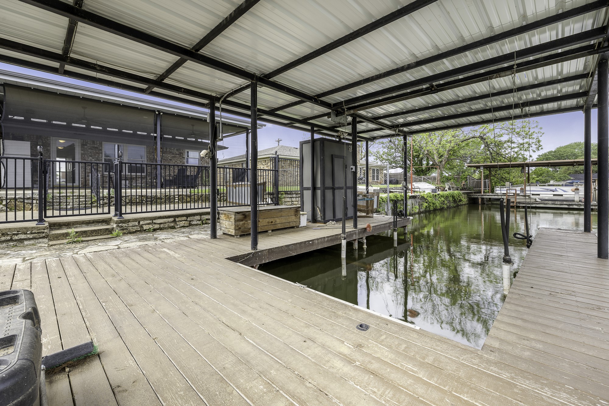 304 Tahiti Drive Granbury TX 76048