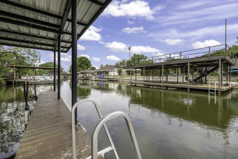 304 Tahiti Drive Granbury TX 76048
