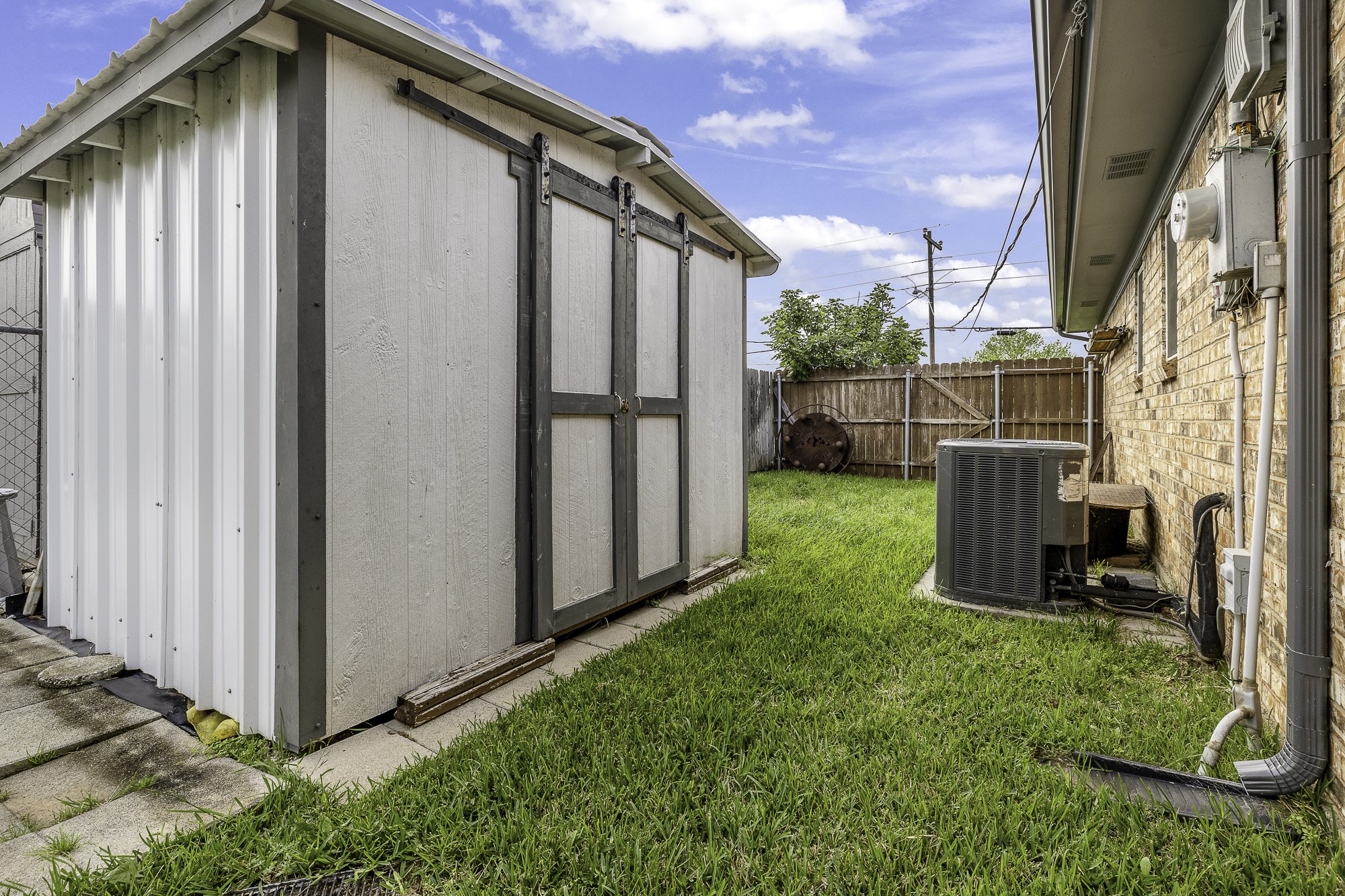 304 Tahiti Drive Granbury TX 76048