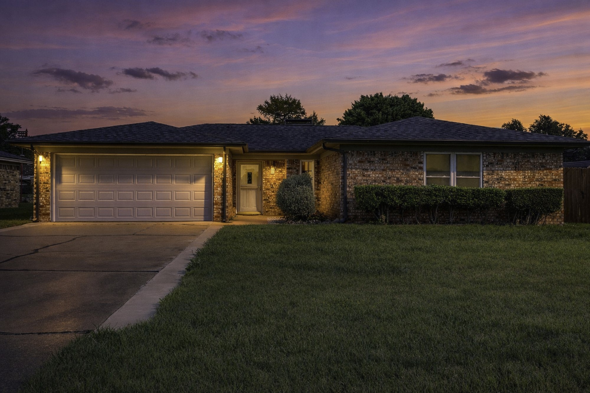 304 Tahiti Drive Granbury TX 76048