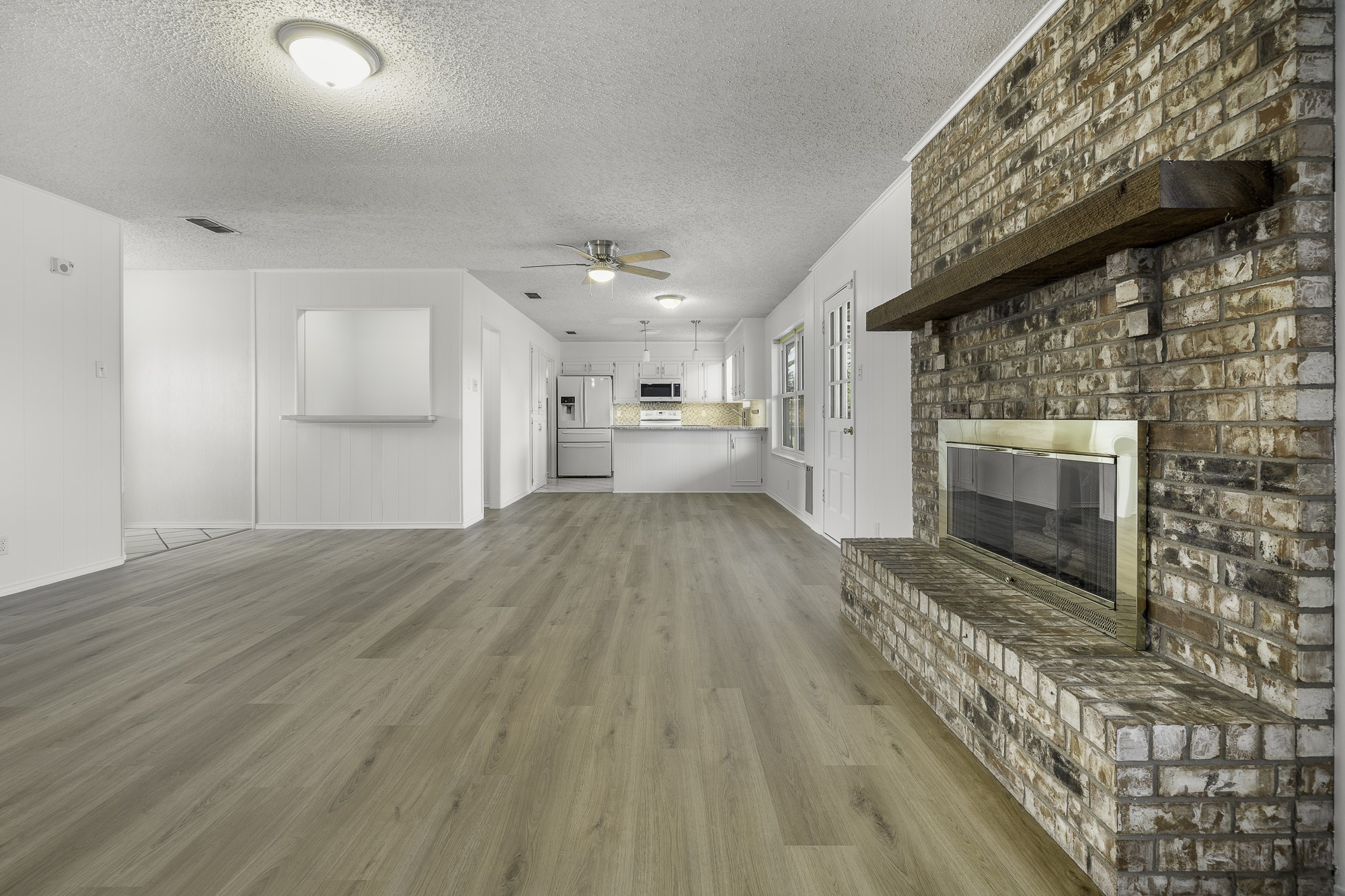 304 Tahiti Drive Granbury TX 76048