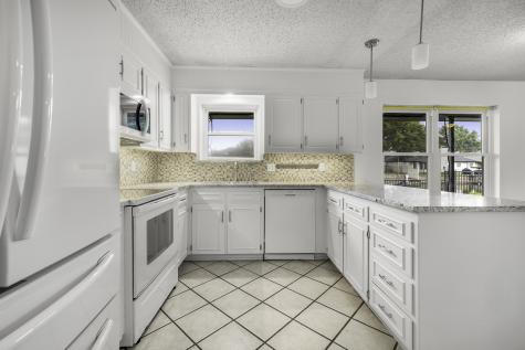 304 Tahiti Drive Granbury TX 76048