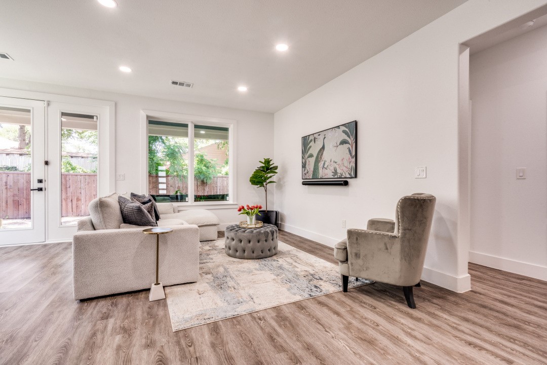 1514 Bickers Street Dallas TX 75212
