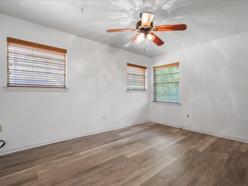 1016 N Saline Grand Saline TX 75140