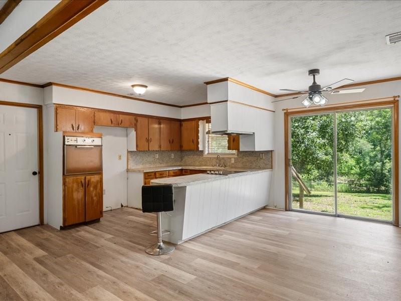 1016 N Saline Grand Saline TX 75140