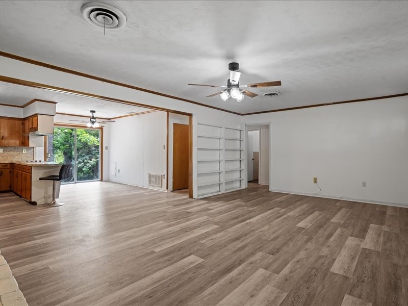 1016 N Saline Grand Saline TX 75140