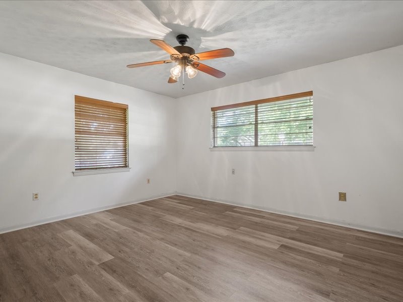 1016 N Saline Grand Saline TX 75140