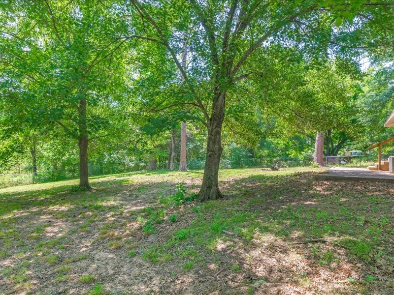 1016 N Saline Grand Saline TX 75140