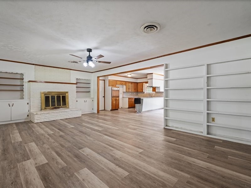 1016 N Saline Grand Saline TX 75140