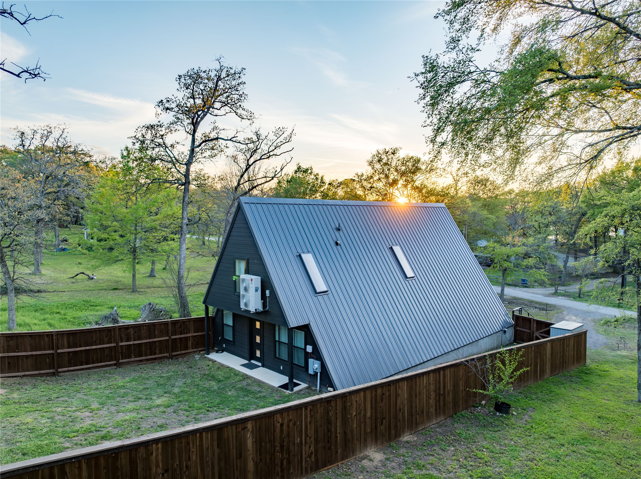 1219 Whispering Springs Drive Tool TX 75143