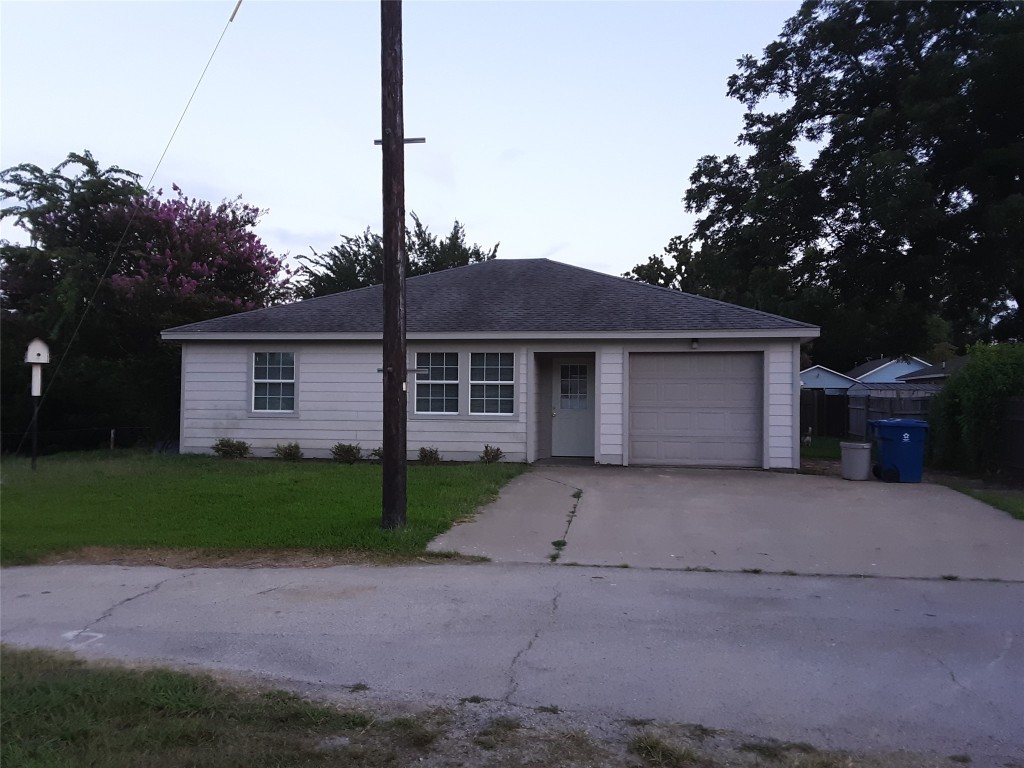104 Dogwood Street Edgewood TX 75117