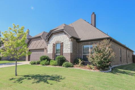 3924 Brookdale Road Benbrook TX 76116