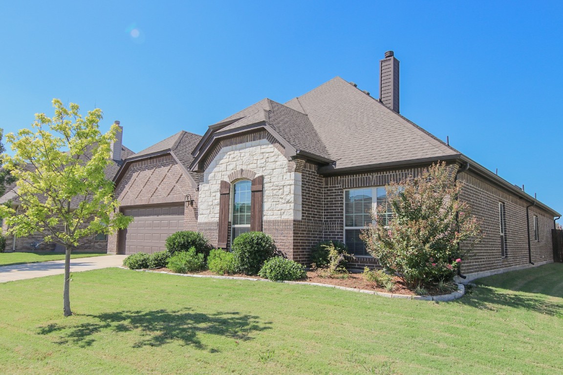 3924 Brookdale Road Benbrook TX 76116