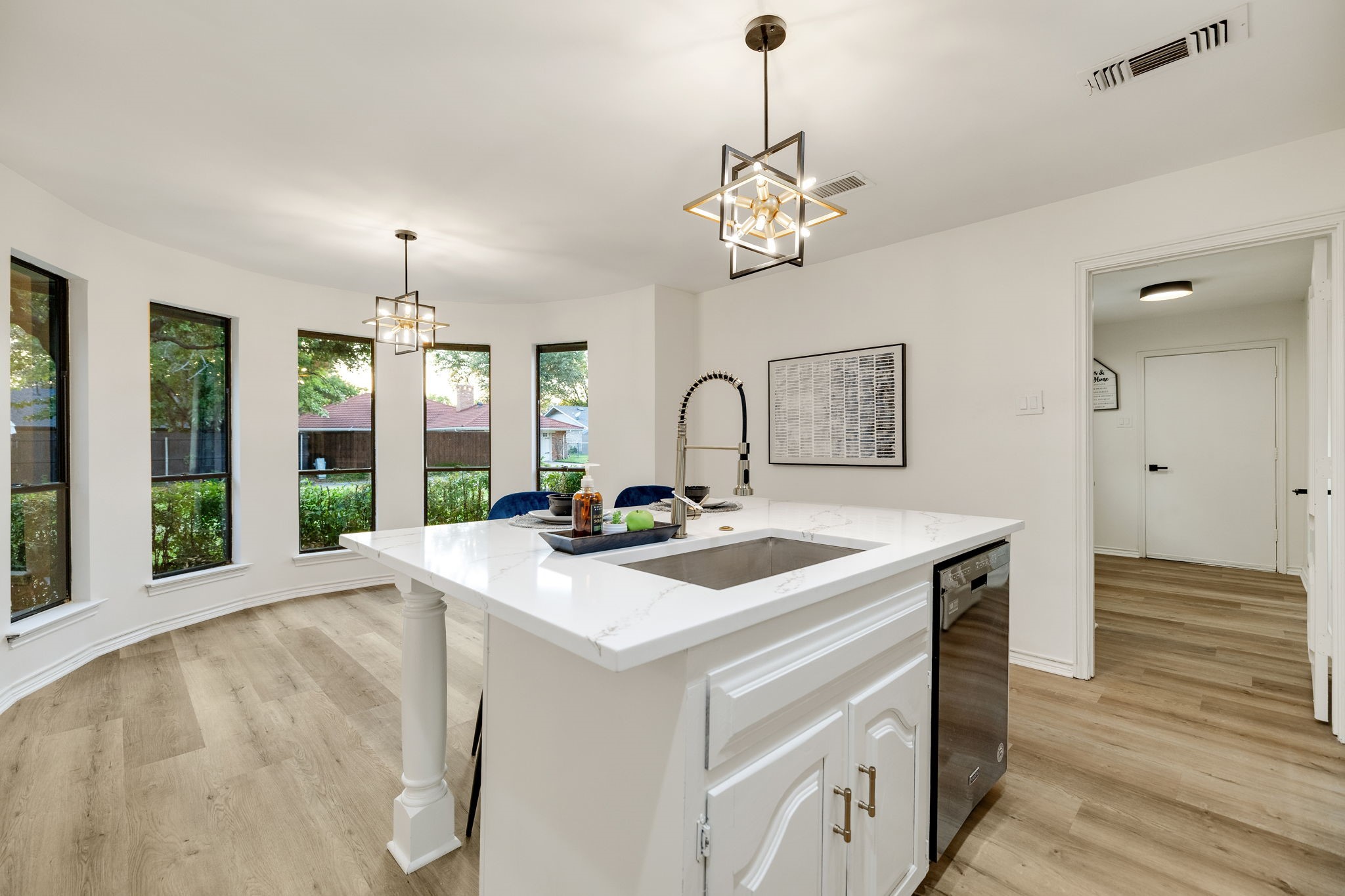 2901 Warren Circle Irving TX 75062