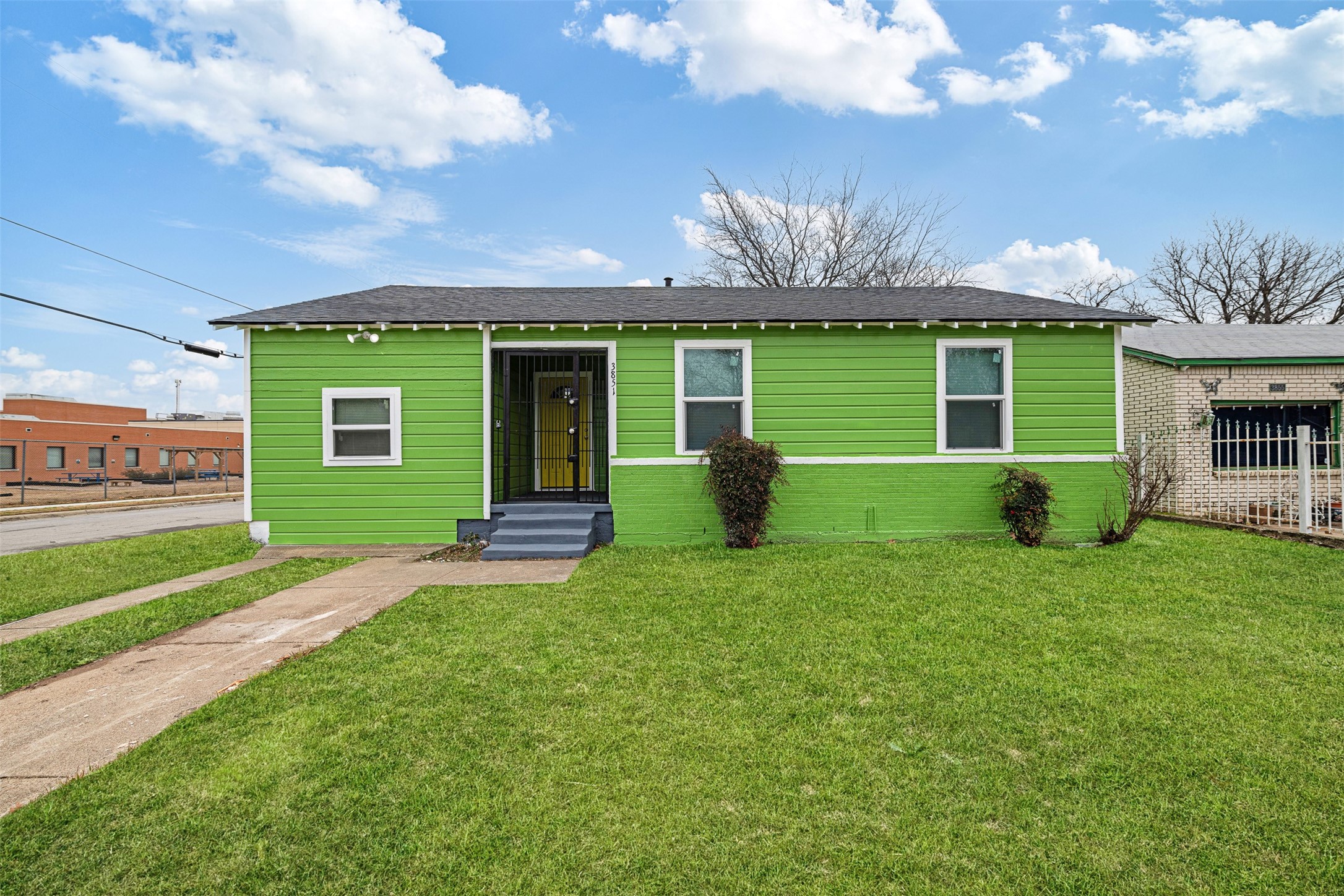 3851 Dowdell Street Fort Worth TX 76119