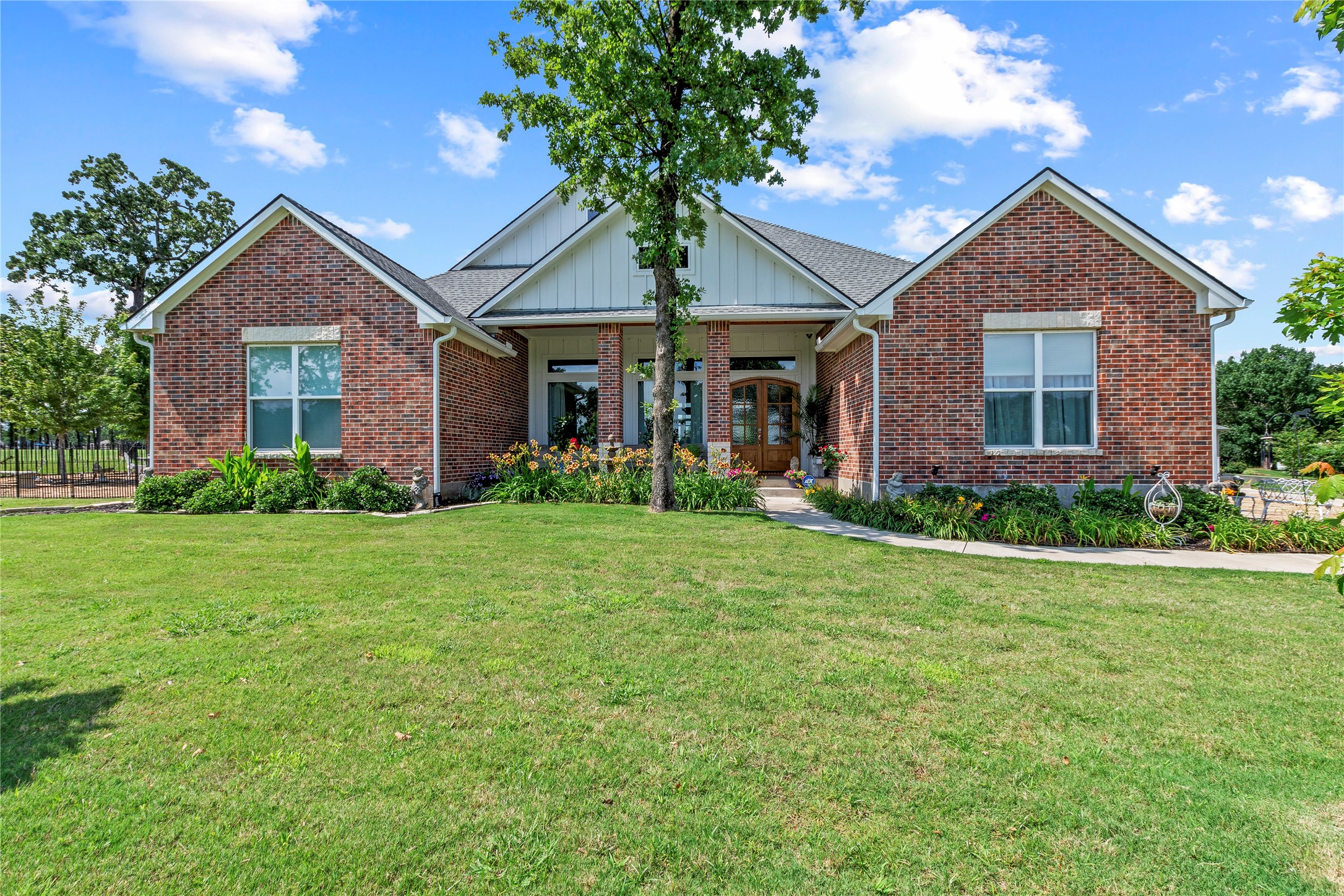 18076 Country Club Drive Kemp TX 75143