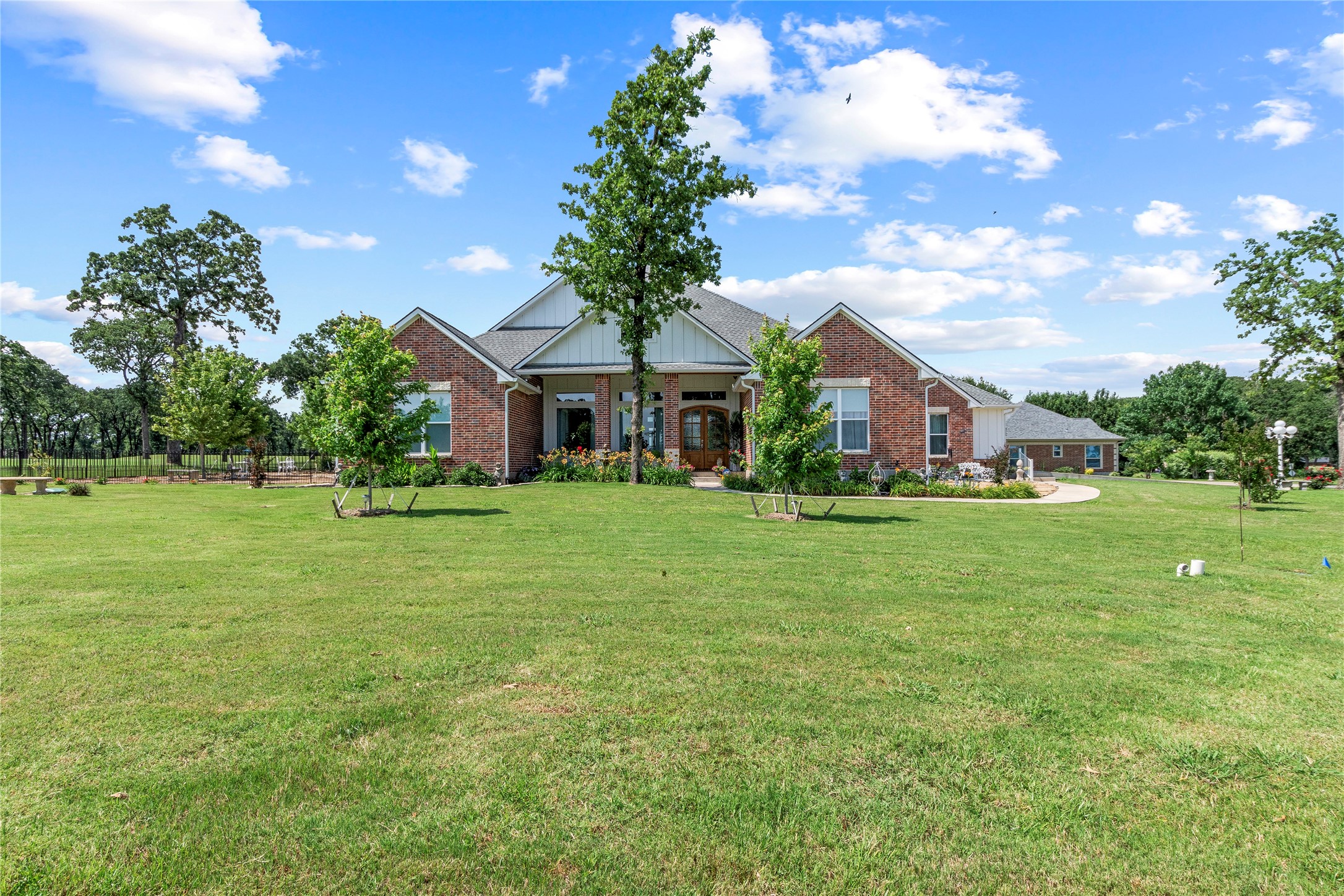 18076 Country Club Drive Kemp TX 75143