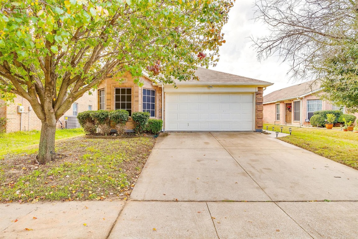 1157 Browntop Street Crowley TX 76036
