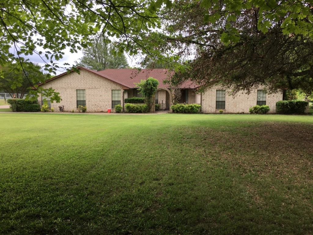 1100 N Cedar Hill Road Cedar Hill TX 75104