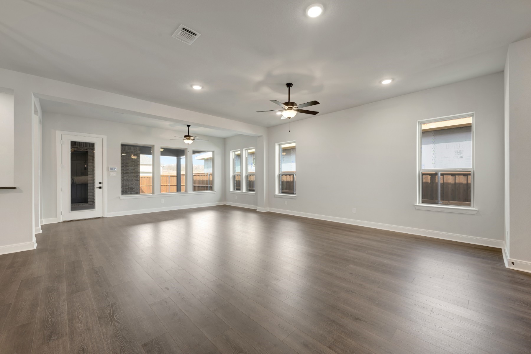 2075 Pine Grove Lane Arlington TX 76005