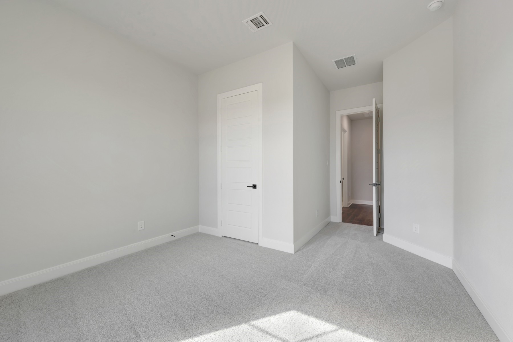 2075 Pine Grove Lane Arlington TX 76005
